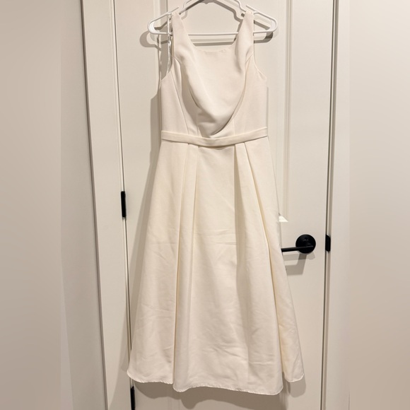 Db Studio Dresses & Skirts - DB Studio White Sleeveless Wedding Dress size 6